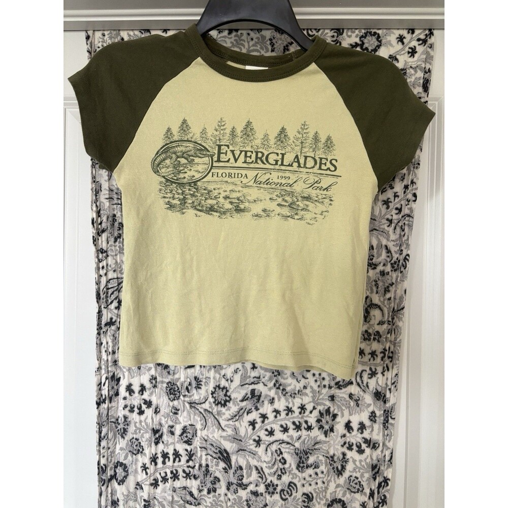 Urban Outfitters Everglades National Park Raglan Baby Tee Size M NWOT